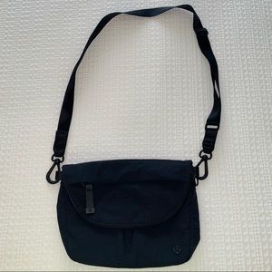 Lululemon crossbody black